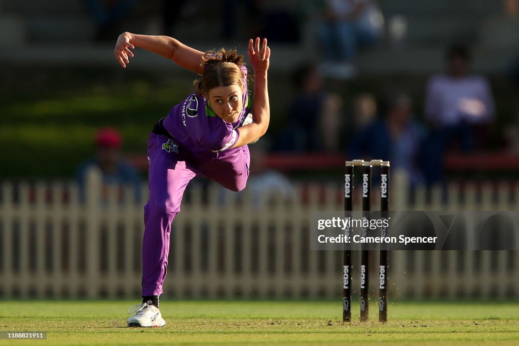 WBBL - Hobart Hurricanes v Sydney Sixers