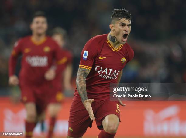 Diego Perotti of AS Roma celebrates after scoring the team's second goal from penalty spot during the Serie A match between AS Roma and SPAL at...