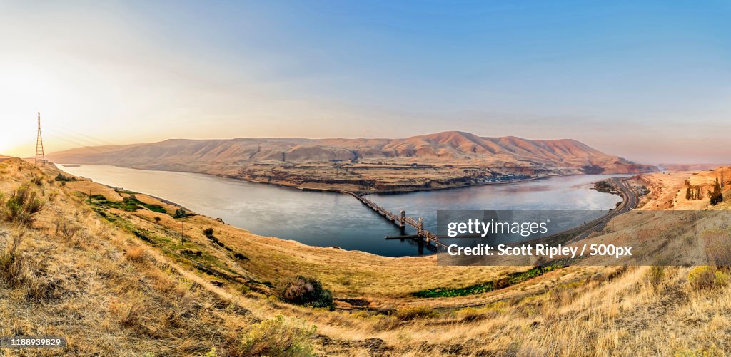 Landscape with Columbia River at sunset, Oregon, USA