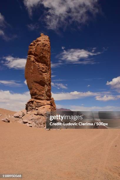 landscape with rock formation in desert, san pedro de atacama, antofagasta region, chile - antofagasta stockfoto's en -beelden