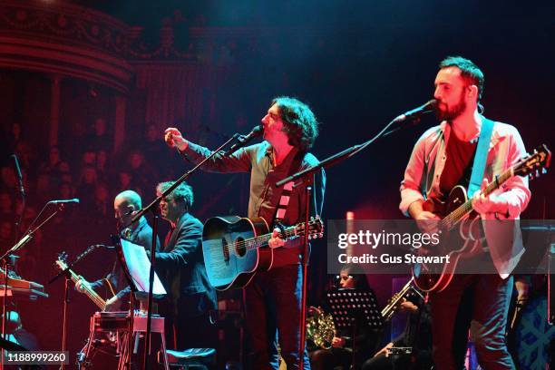 Snow Patrol Perform In London Photos and Premium High Res Pictures ...