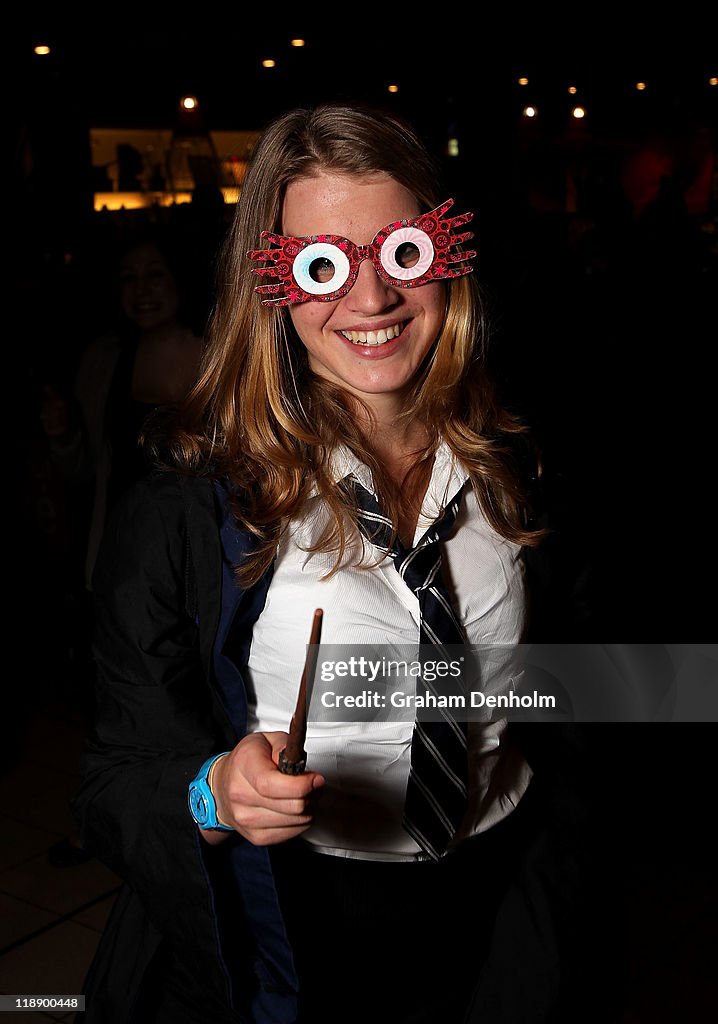 Fans Gather For Harry Potter & The Deathly Hallows P2
