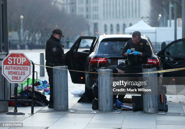 Secret Service Detail Photos and Premium High Res Pictures - Getty Images