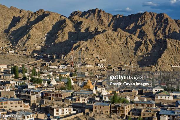 aerial view of leh downtown - climate refugees stock-fotos und bilder