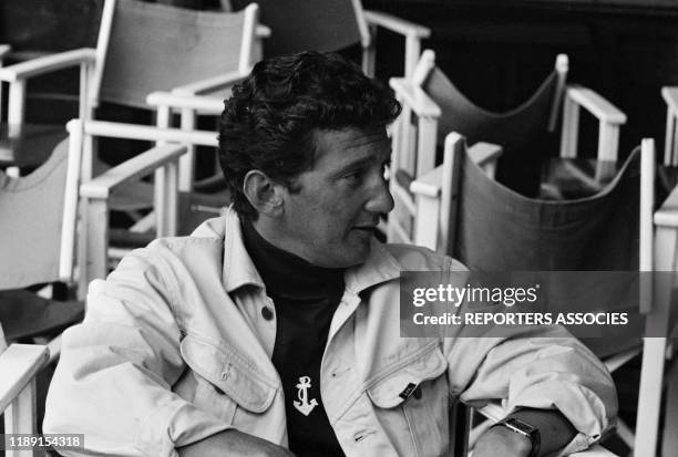 Daniel Cauchy lors du tournage du film 'Le gendarme de Saint-Tropez' réalisé par Jean Girault le 4 juin 1964 à Saint-Tropez, France.