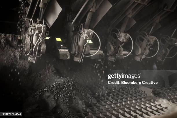 coal inside a steel factory - lead stockfoto's en -beelden