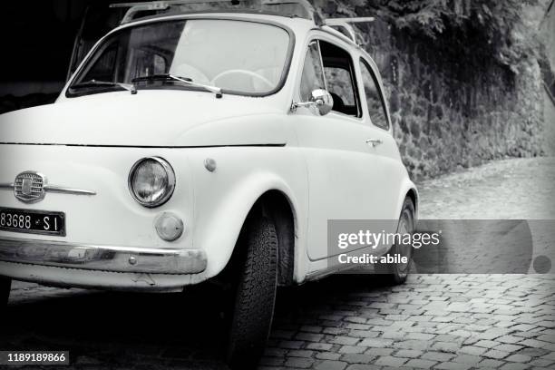 fiat 500 en toscana - sezione parziale fotografías e imágenes de stock