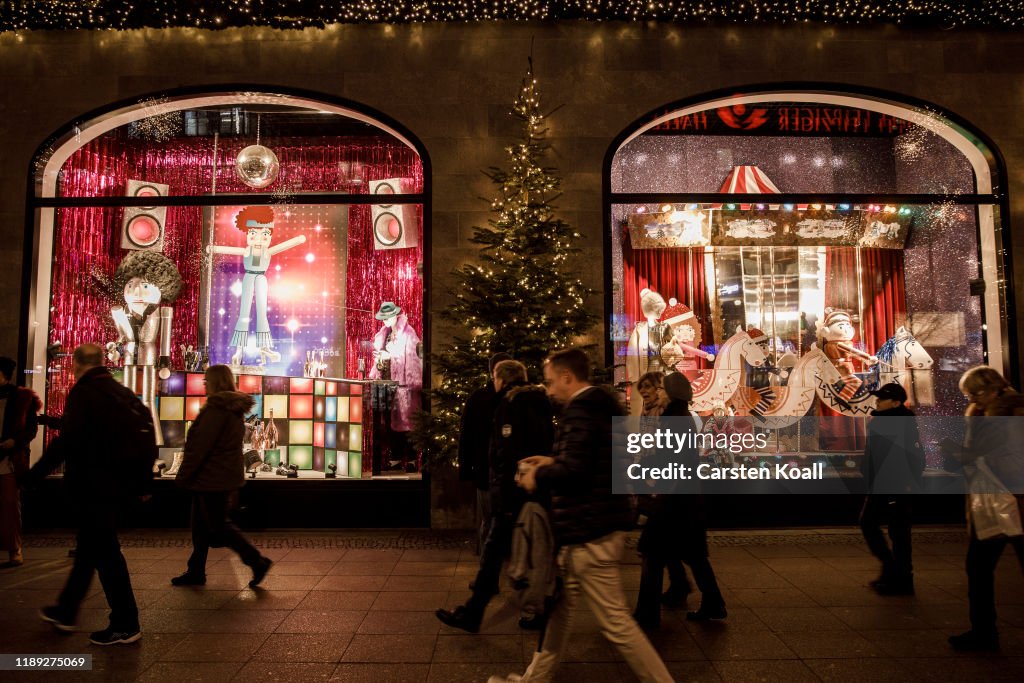 Christmas Shopping Underway In Berlin