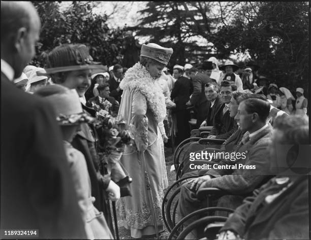 Queen Mary visiting injured soldiers, circa 1918.