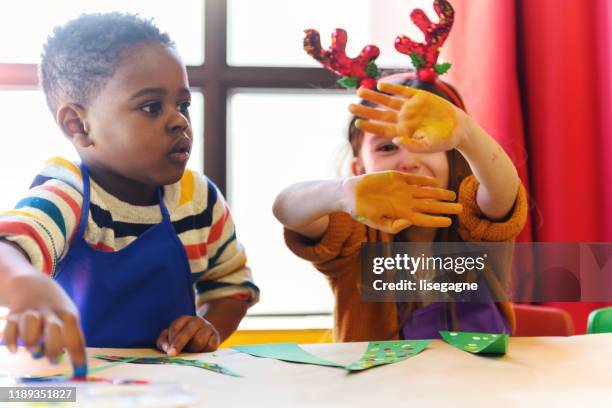 preschool kerstactiviteiten - handmade stockfoto's en -beelden