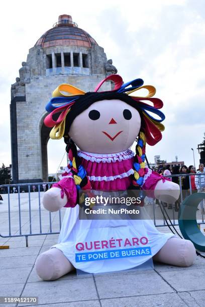 811 fotos e imágenes de Muñeco Gigante - Getty Images 811 fotos e imágenes de Muñeco Gigante - Getty Images