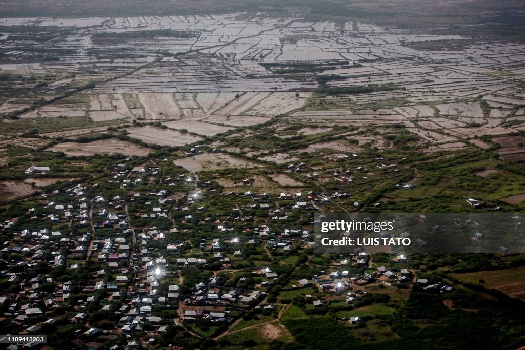 TOPSHOT-SOMALIA-CLIMATE-FLOOD-DROUGHT-EMERGENCY
