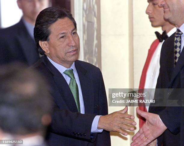 The Peruvian President Alenjandro Toledo greets the assistants of the ceremony of the Institutionalization of National Agreement in the country, 17...