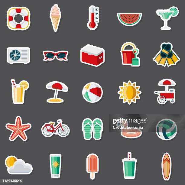 ilustraciones, imágenes clip art, dibujos animados e iconos de stock de conjunto de pegatinas de verano - beach stock illustrations