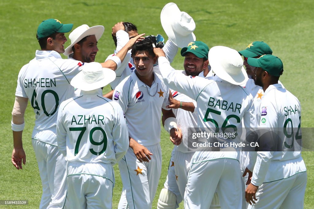 Australia v Pakistan - 1st Test: Day 3