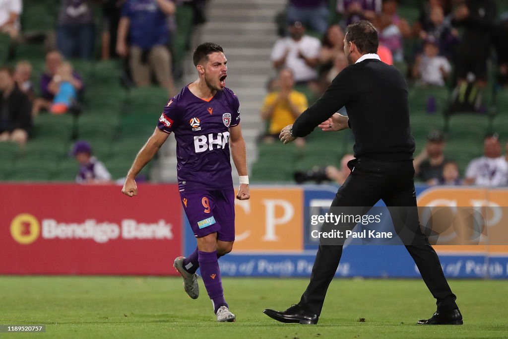 A-League Rd 7 - Perth v Sydney