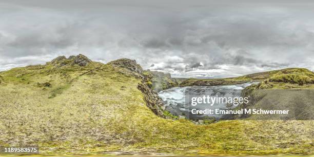 360° panorama of a dramatic nature scenery in the icelandic highlands while summer. - hdri 360 stock-fotos und bilder