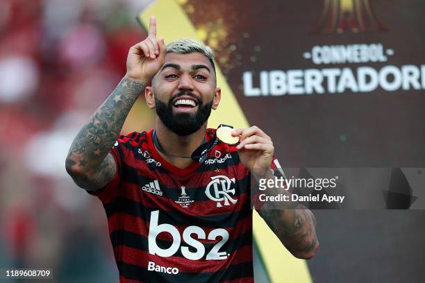 Gabriel Barbosa of Flamengo celebrates winning the the final match of Copa CONMEBOL Libertadores 2019 between Flamengo and River Plate at Estadio...