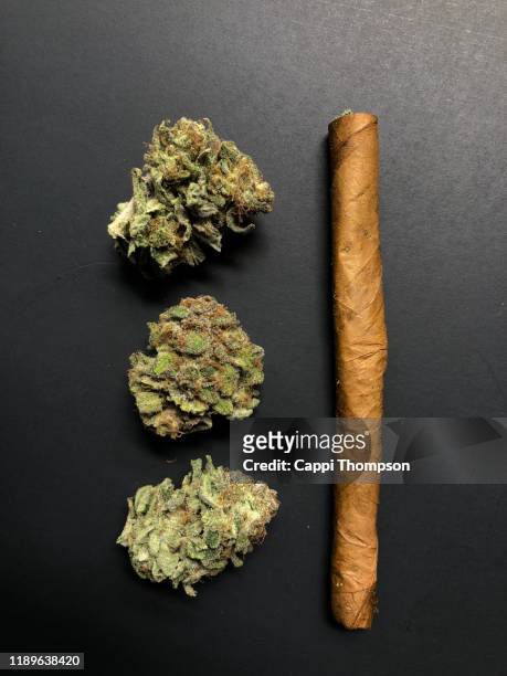 238 Marijuana Blunt Stock Photos, High-Res Pictures, and Images - Getty  Images