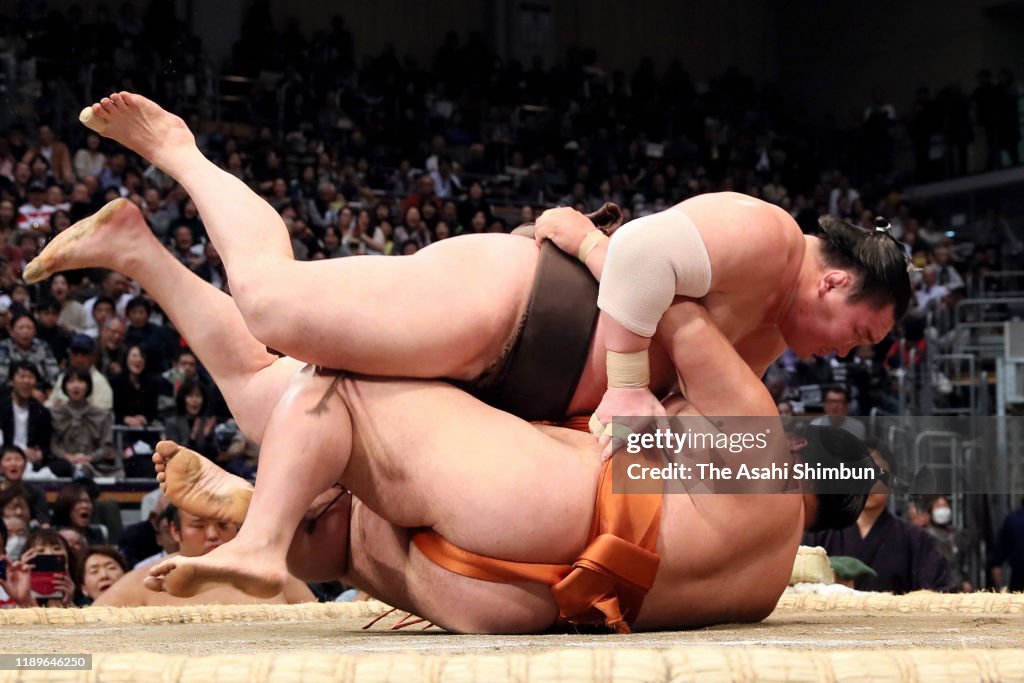 Grand Sumo Kyushu Tournament - Day 14