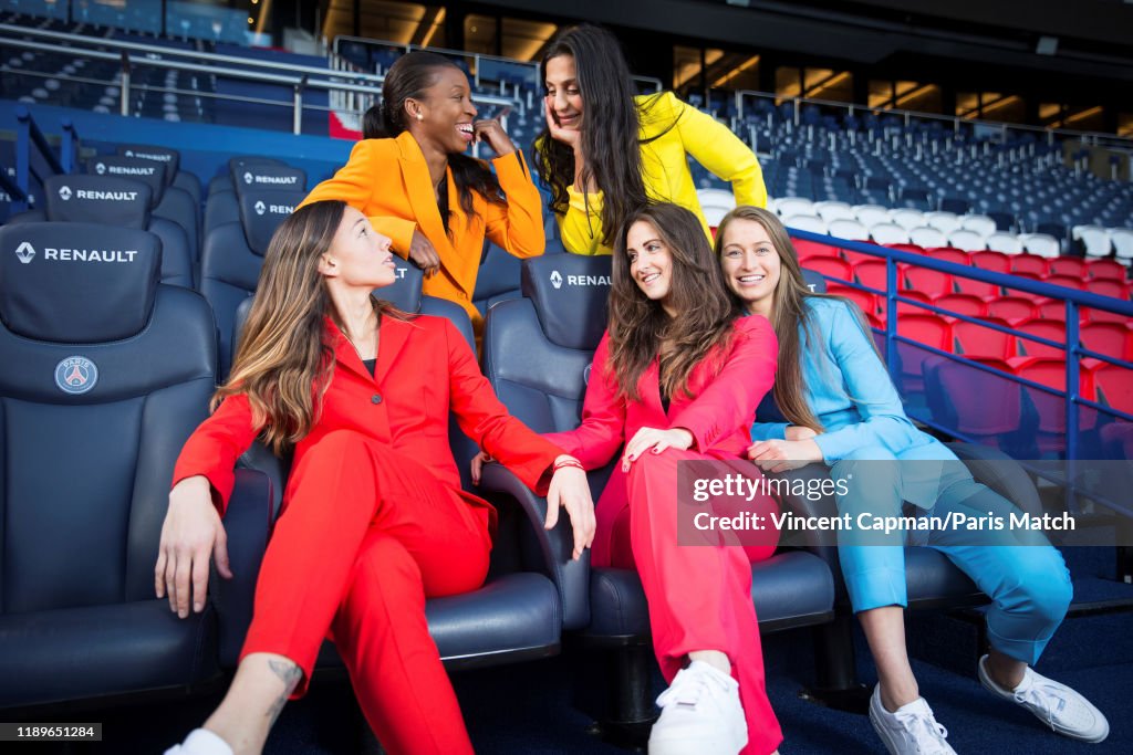 PSG Womens Football team, Paris Match Issue 3684, December 18, 2019