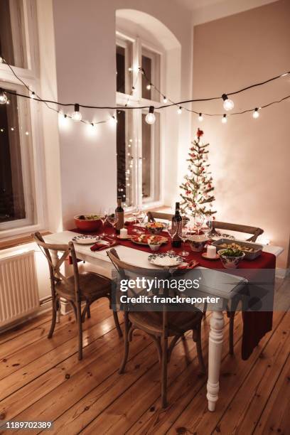 christmas ornament living room for dinner - covered food with wine stock pictures, royalty-free photos & images