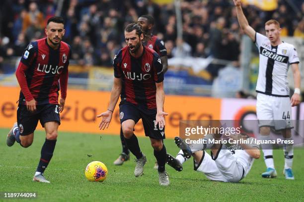 Andrea Poli of Bologna FC reacts during the Serie A match between Bologna FC and Parma Calcio at Stadio Renato Dall'Ara on November 24, 2019 in...