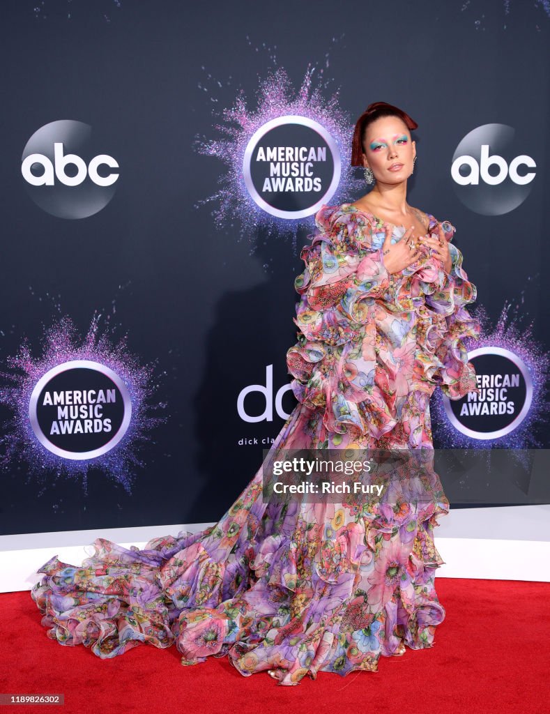 2019 American Music Awards - Arrivals