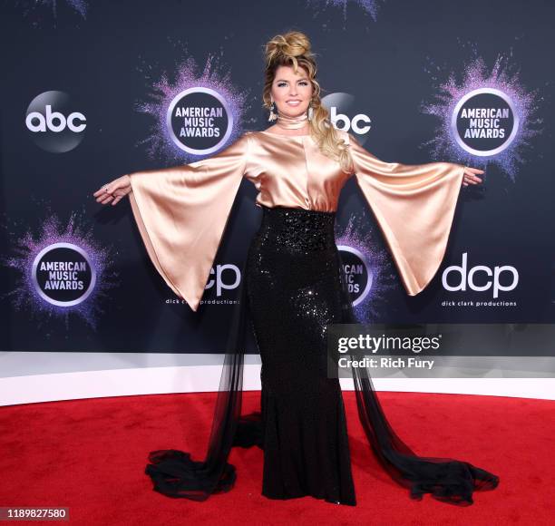 Shania Twain attends the 2019 American Music Awards at Microsoft Theater on November 24, 2019 in Los Angeles, California.
