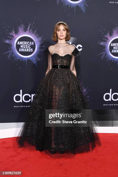 Maya Hawke attends the 2019 American Music Awards at Microsoft Theater on November 24, 2019 in Los Angeles, California.