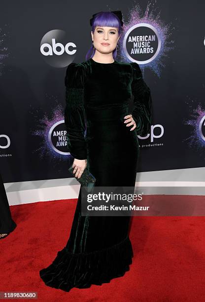 Kelly Osbourne attends the 2019 American Music Awards at Microsoft Theater on November 24, 2019 in Los Angeles, California.