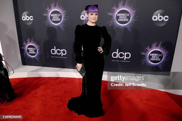 Kelly Osbourne attends the 2019 American Music Awards at Microsoft Theater on November 24, 2019 in Los Angeles, California.