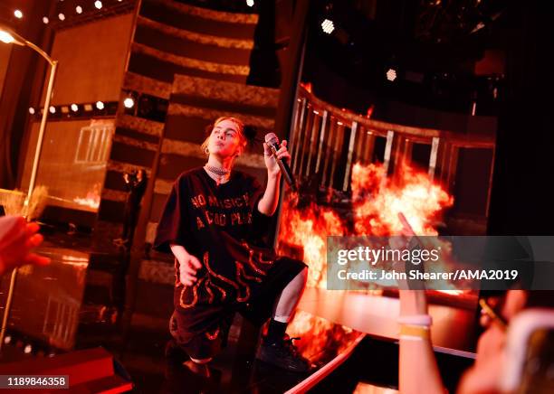 Billie Eilish performs onstage during the 2019 American Music Awards at Microsoft Theater on November 24, 2019 in Los Angeles, California.