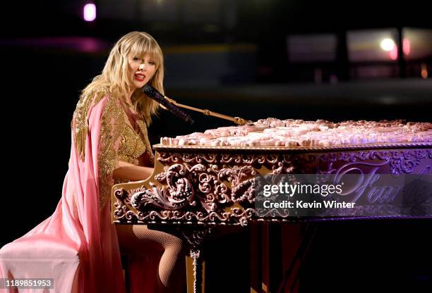 Taylor Swift performs onstage during the 2019 American Music Awards at Microsoft Theater on November 24, 2019 in Los Angeles, California.