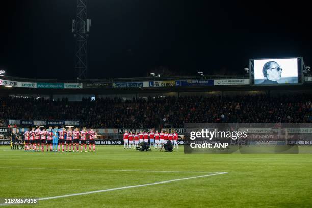 Een minuut stilte vanwege de overleden Spartaan Jules Deelder during the Dutch Eredivisie match between Sparta Rotterdam and AZ Alkmaar at Sparta...