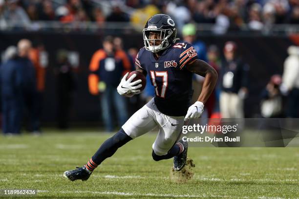 Anthony Miller of the Chicago Bears runs with the ball in the second quarter against the New York Giants at Soldier Field on November 24, 2019 in...