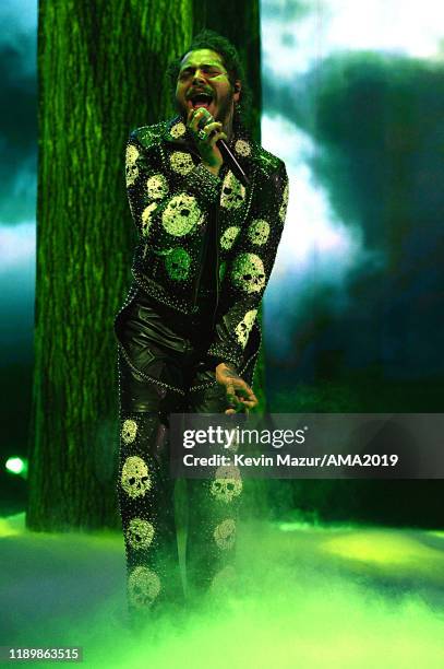 Post Malone performs onstage during the 2019 American Music Awards at Microsoft Theater on November 24, 2019 in Los Angeles, California.