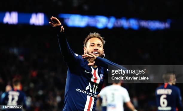Neymar jr of Paris Saint-Germain celebrates his goal during the Ligue 1 match between Paris Saint-Germain and Amiens SC at Parc des Princes on...