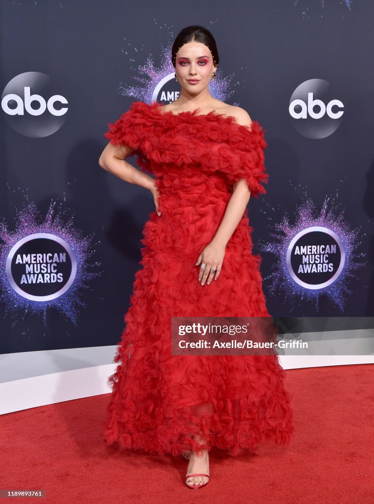 Katherine Langford attends the 2019 American Music Awards at... News ...