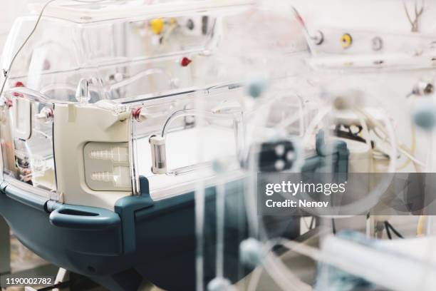 Neonate Kapi 826 Inside The Neonatal Care Unit Stock Photos, High-Res Pictures, and ...