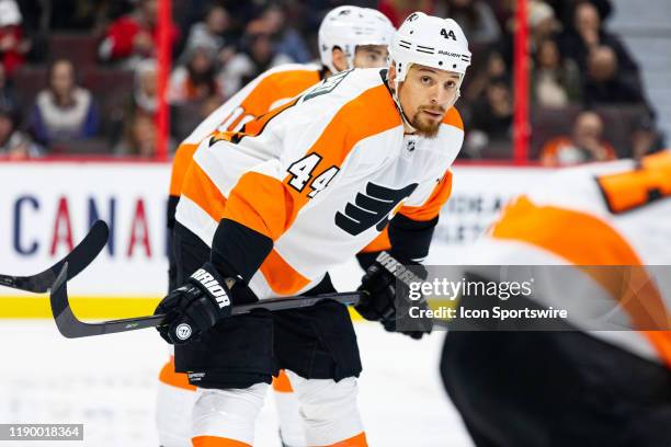 Philadelphia Flyers Right Wing Chris Stewart prepares for a face-off during second period National Hockey League action between the Philadelphia...