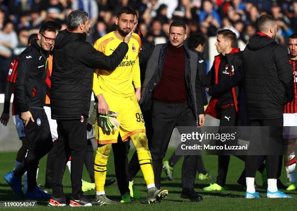 Gianluigi Donnarumma of AC Milan reacts after losing the Serie A match between Atalanta BC and AC Milan at Gewiss Stadium on December 22, 2019 in...