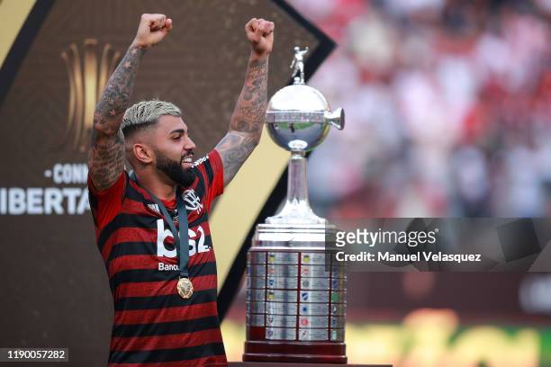 Gabriel Barbosa of Flamengo celebrates after winning the final match of Copa CONMEBOL Libertadores 2019 between Flamengo and River Plate at Estadio...