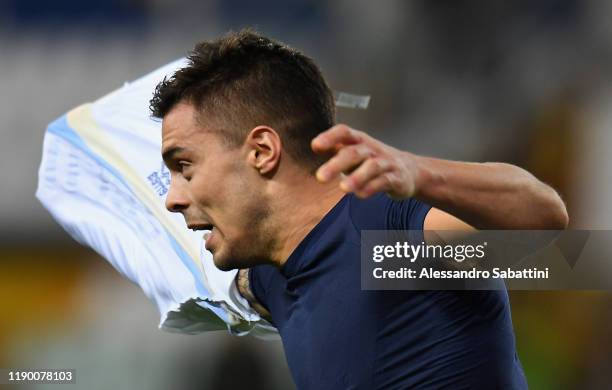 Alberto Grassi of Parma Calcio celebrates after scoring the 1-1 goal during the Serie A match between Parma Calcio and Brescia Calcio at Stadio Ennio...