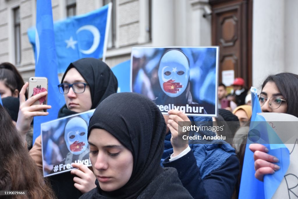 Demonstration in Vienna against Chinas persecution of Uighurs