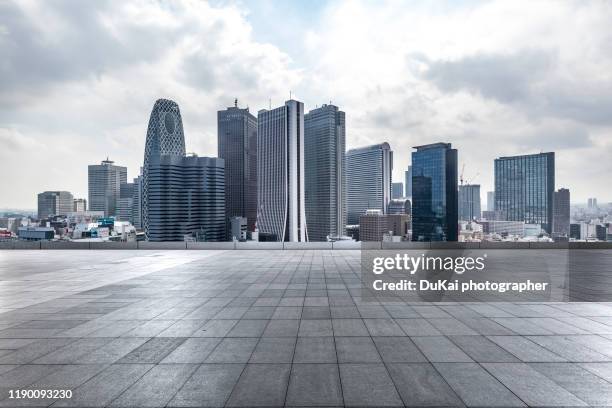 tokyo city square - ビル ストックフォトと画像