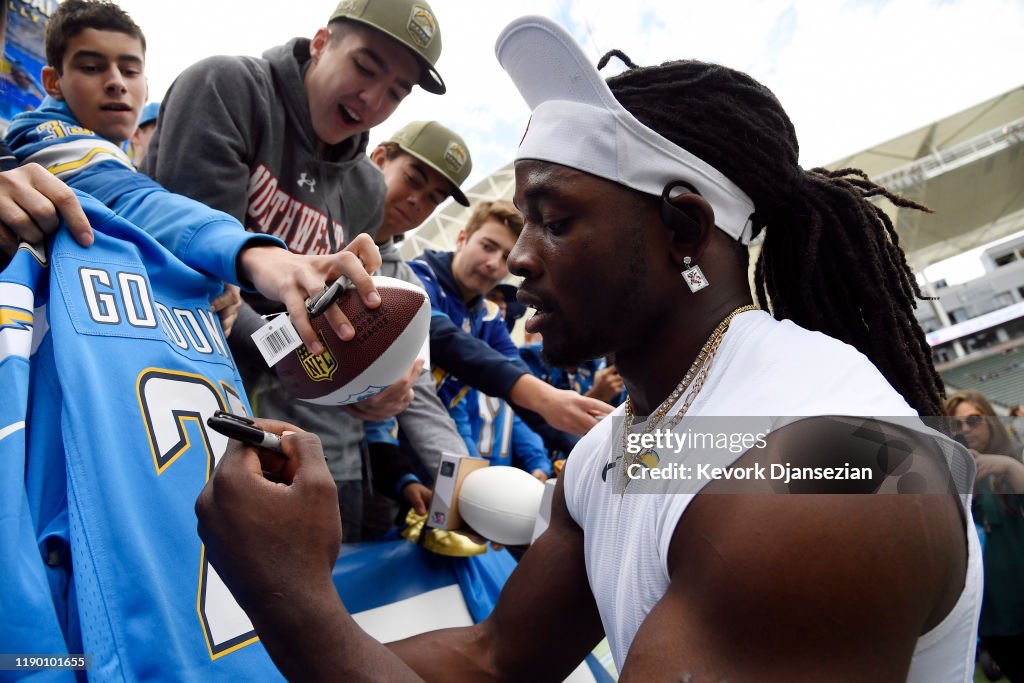 Oakland Raiders v Los Angeles Chargers