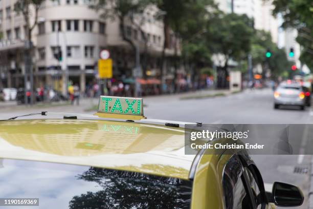 transportation in rio de janeiro - beach volleyball rio stock pictures, royalty-free photos & images