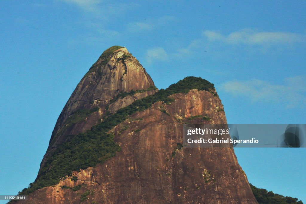 Morro Dois Irmãos / Two Brothers Mountain