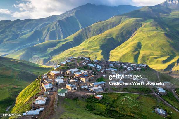 dawn in xinaliq (khinaluq), quba district, azerbaijan - azerbaijan stockfoto's en -beelden